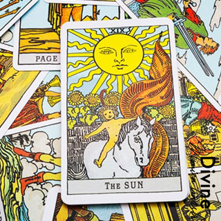 how to become a tarot card reader