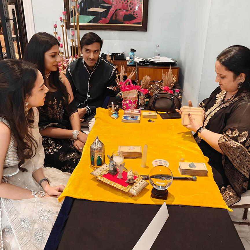Tarot Card Reader in Worli