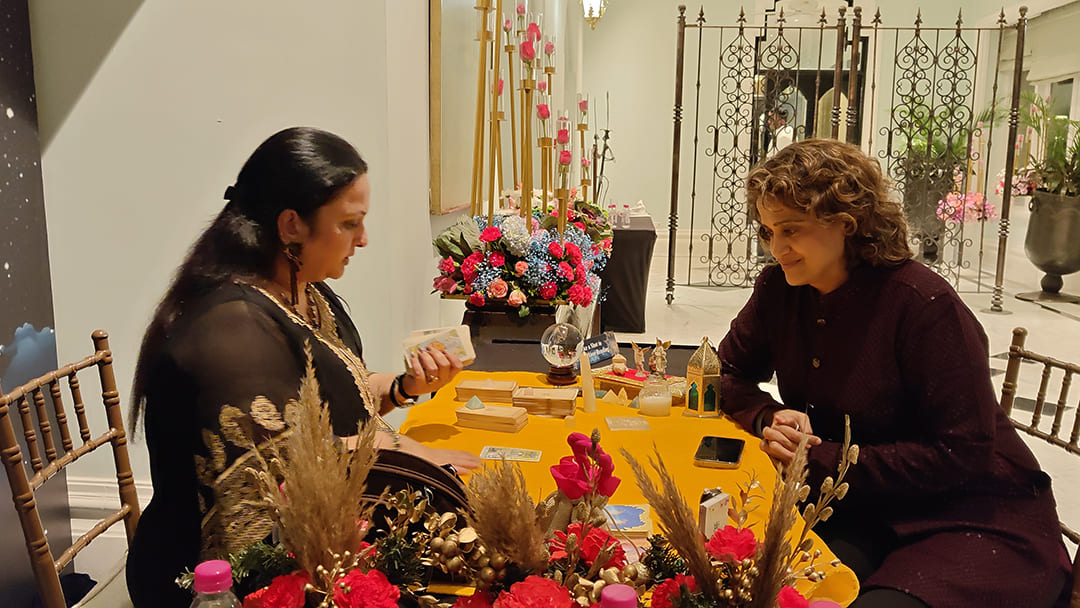 Monica harsh tarot card reader in andheri